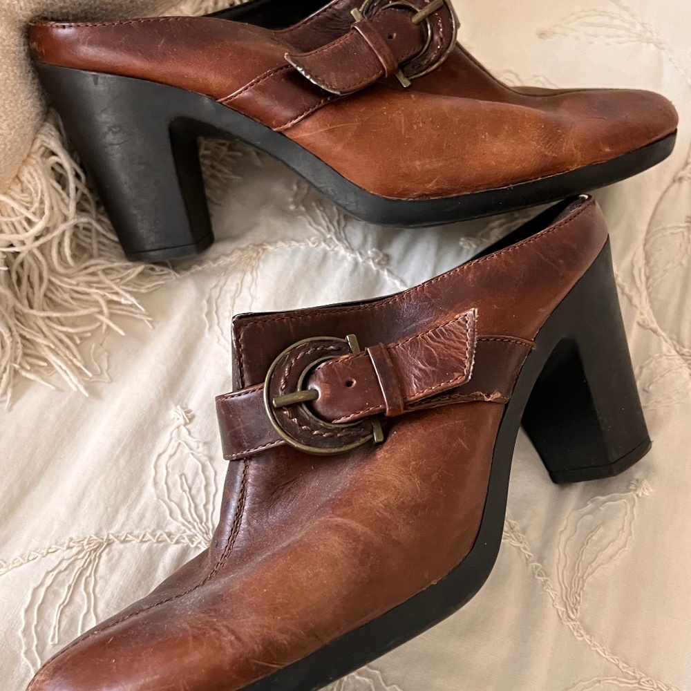 Leather shoes